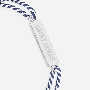 Logo Saint James rayé blanc et marine plaqué argent